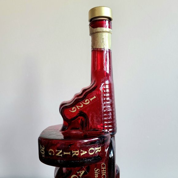 Tommy guns tequila Gold empty red bottle - Picture 3 of 11